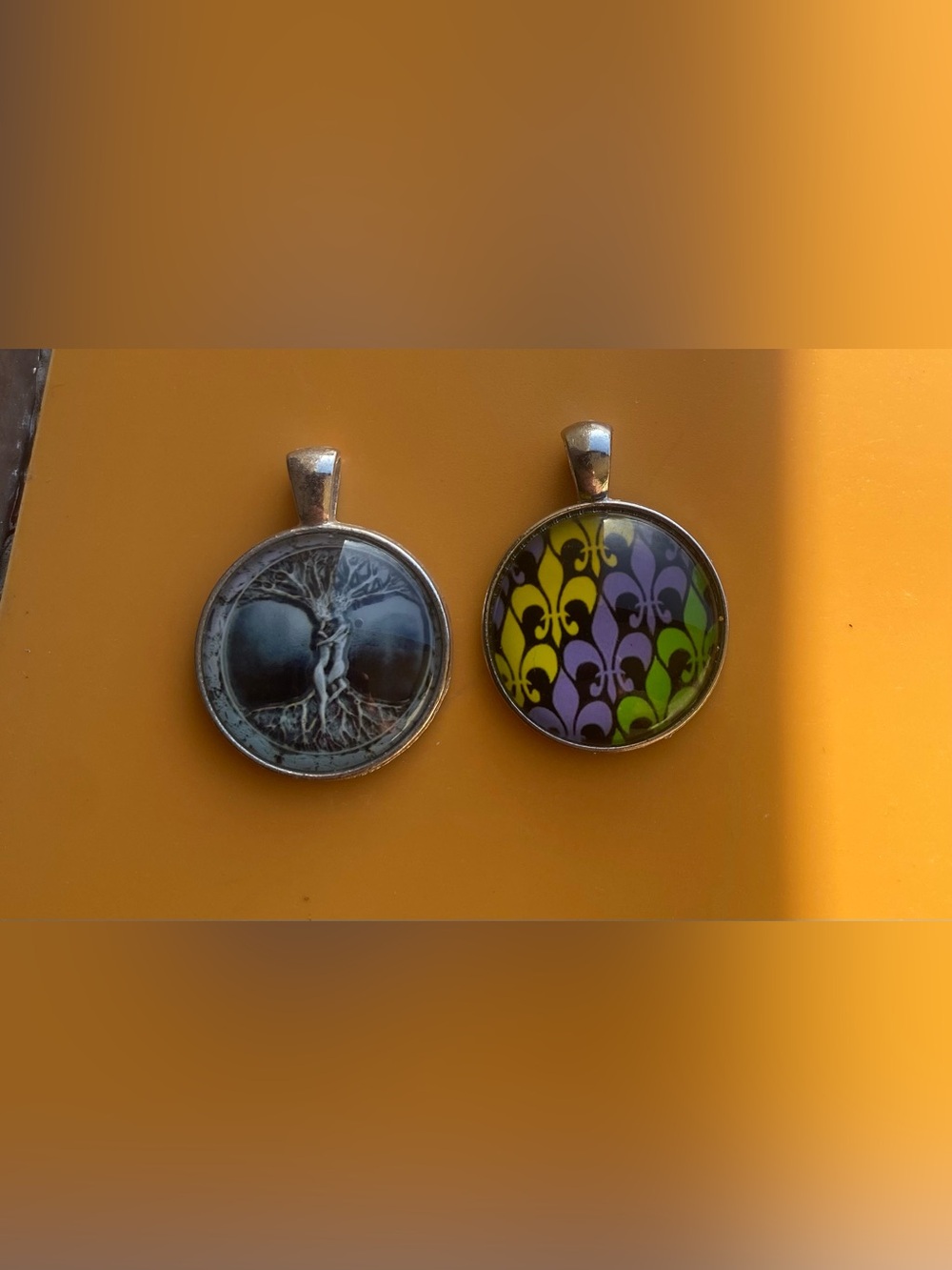 2 Piece Bundle of Glass Cabochon Charm Pendants / Keychain / DIY Jewelry (pendan